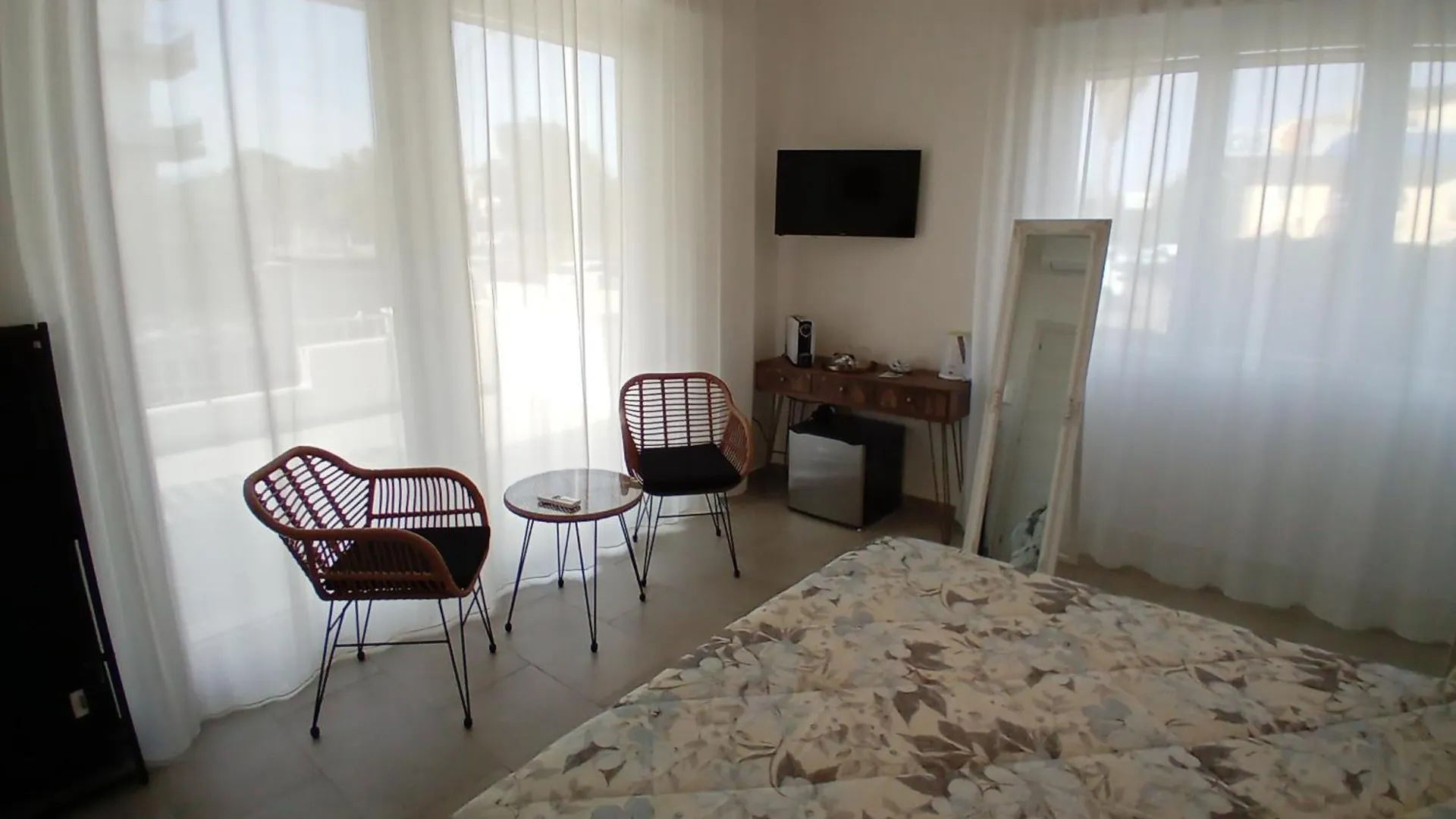 Doctor Guest House 토르톨리 아파트